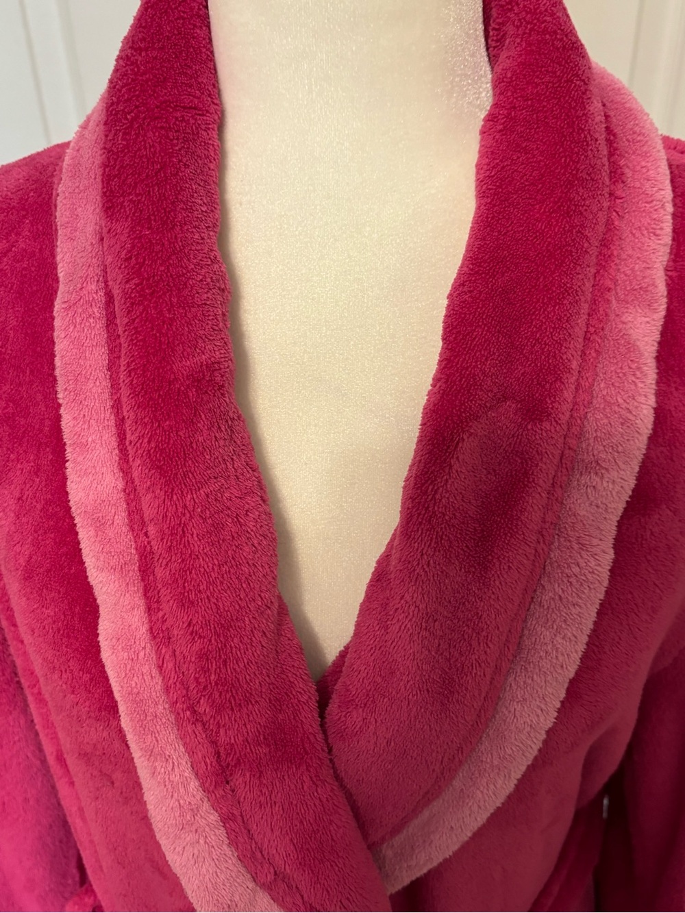 JASMINE ROSE Raspberry and Pink Long Fleece Robe - Picture 6 of 9